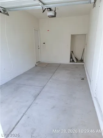 $1,750 | 10516 Soneto Creek Court, Las Vegas, NV 89129