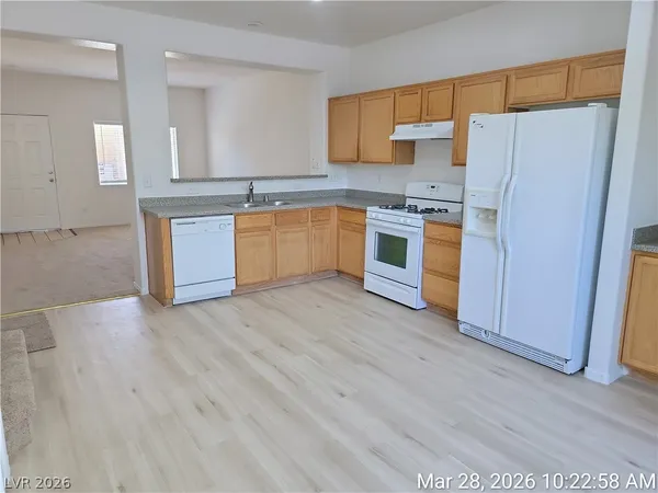 $1,750 | 10516 Soneto Creek Court, Las Vegas, NV 89129