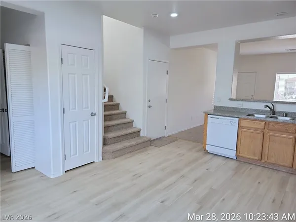 $1,750 | 10516 Soneto Creek Court, Las Vegas, NV 89129