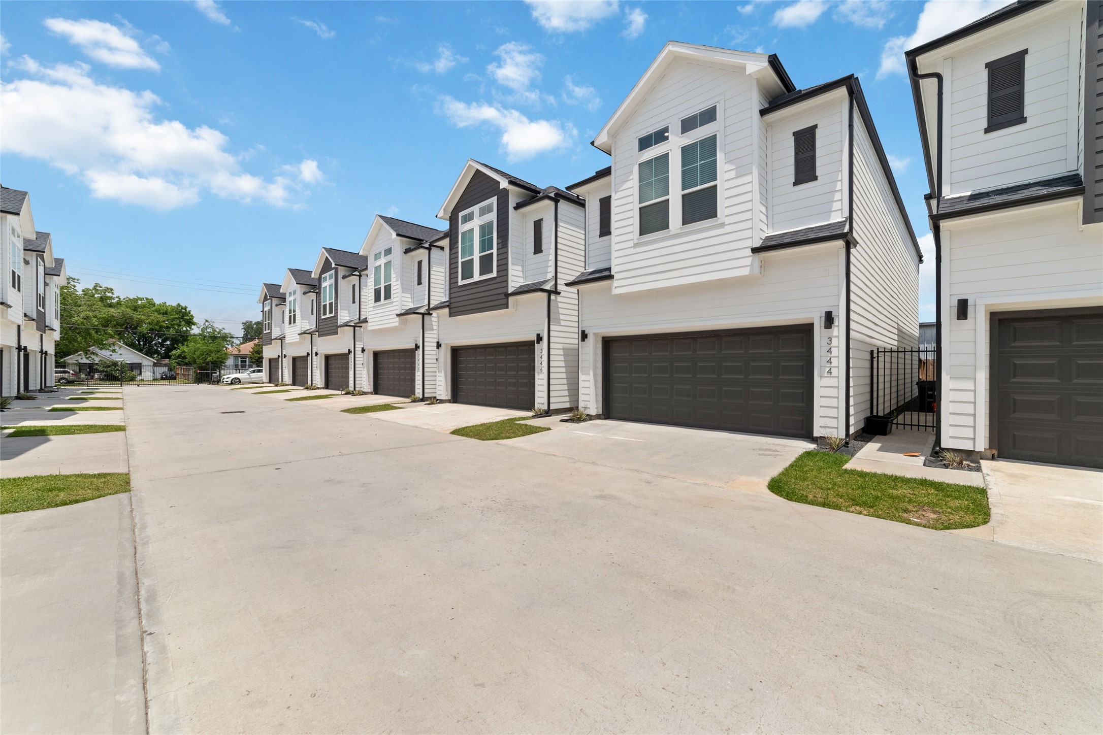 3444 Bolin Road Houston, TX 77092 - Photo 3 of 28