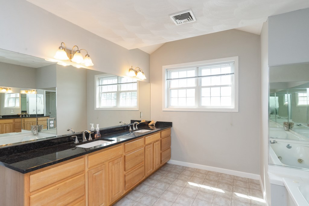 188 Beach Road, Unit 2 Salisbury, MA 01952 - Photo 20 of 27 Gallery Image 20