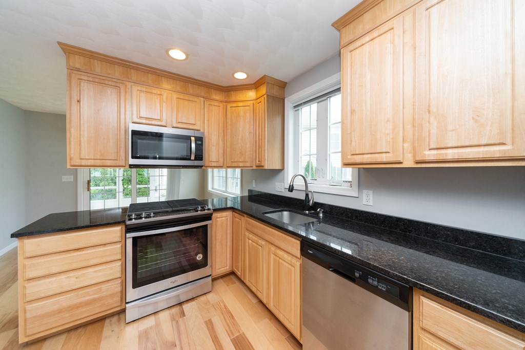 188 Beach Road, Unit 2 Salisbury, MA 01952 - Photo 3 of 27 Gallery Image 3