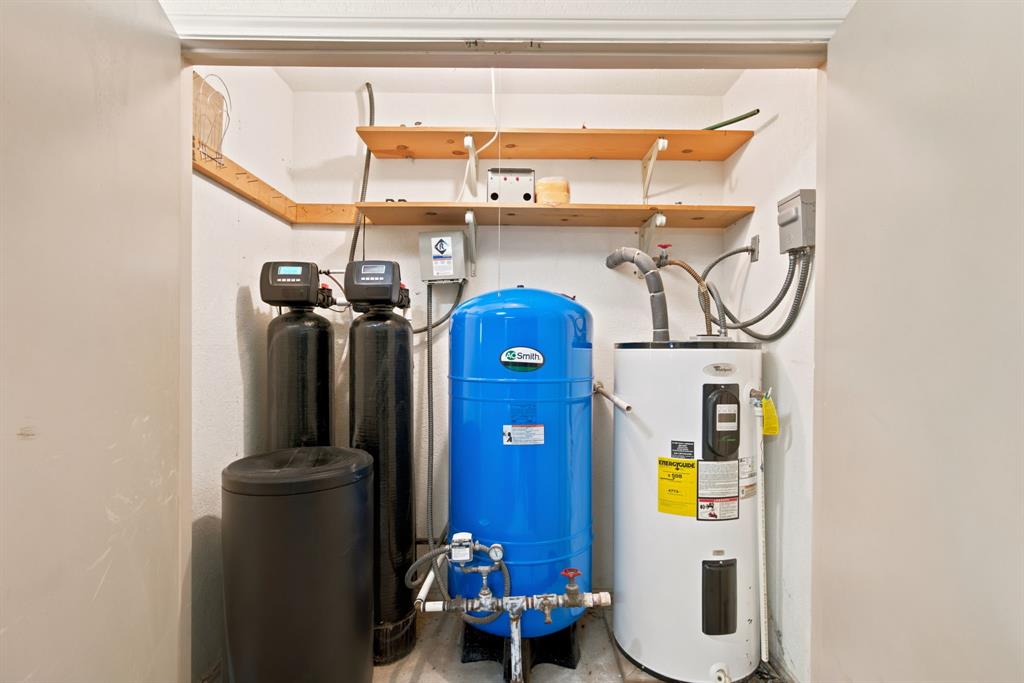 305 Bent Oak Road Weatherford, TX 76086 - Photo 35 of 35 Filtration System / Holding tank and Hot water Heater