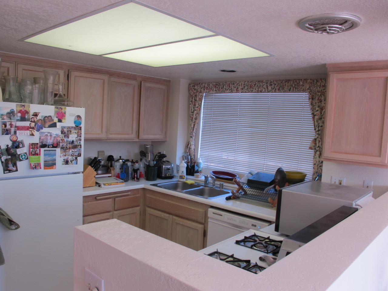 7142 Phelps Road Goleta, CA 93117 - Photo 5 of 7 Kitchen