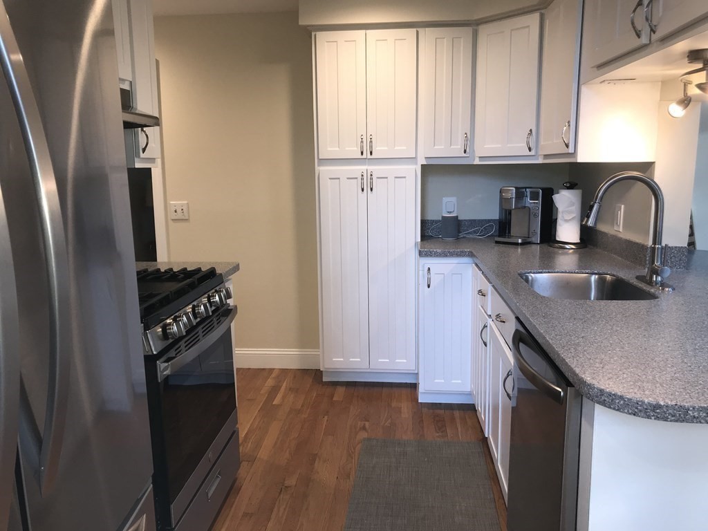 25 Carriage House Path Ashland, MA 01721 - Photo 13 of 37