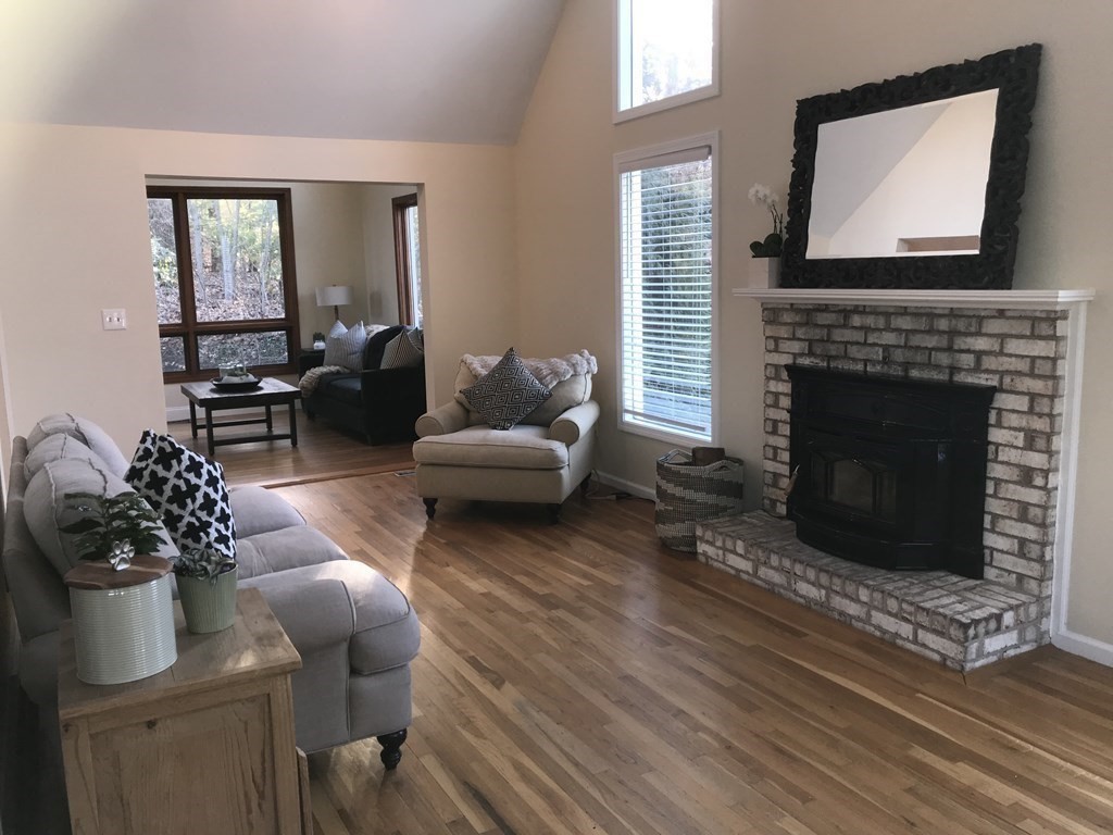 25 Carriage House Path Ashland, MA 01721 - Photo 4 of 37