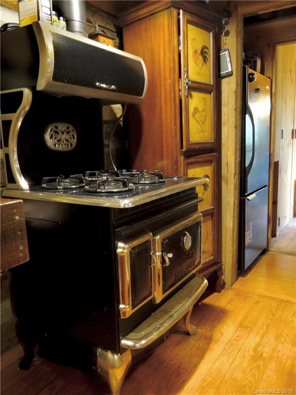 20 Rocky Ridge Road Sylva, NC 28779 - Photo 7 of 34 Gallery Image 7