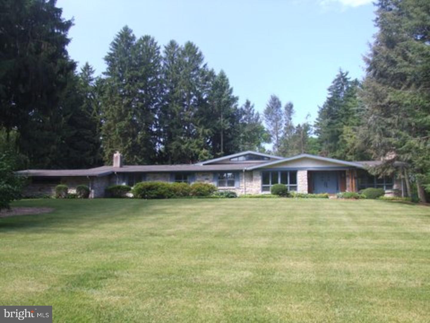 246 Keller Road Berwyn, PA 19312 - Photo 4 of 25