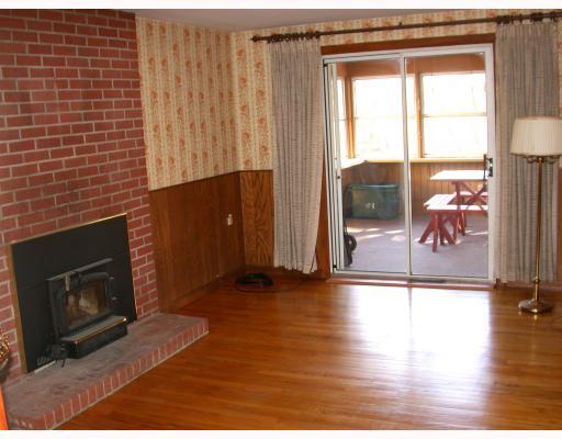 221 Wyngate Road Coraopolis, PA 15108 - Photo 4 of 8 Den/Family/Great Room.
