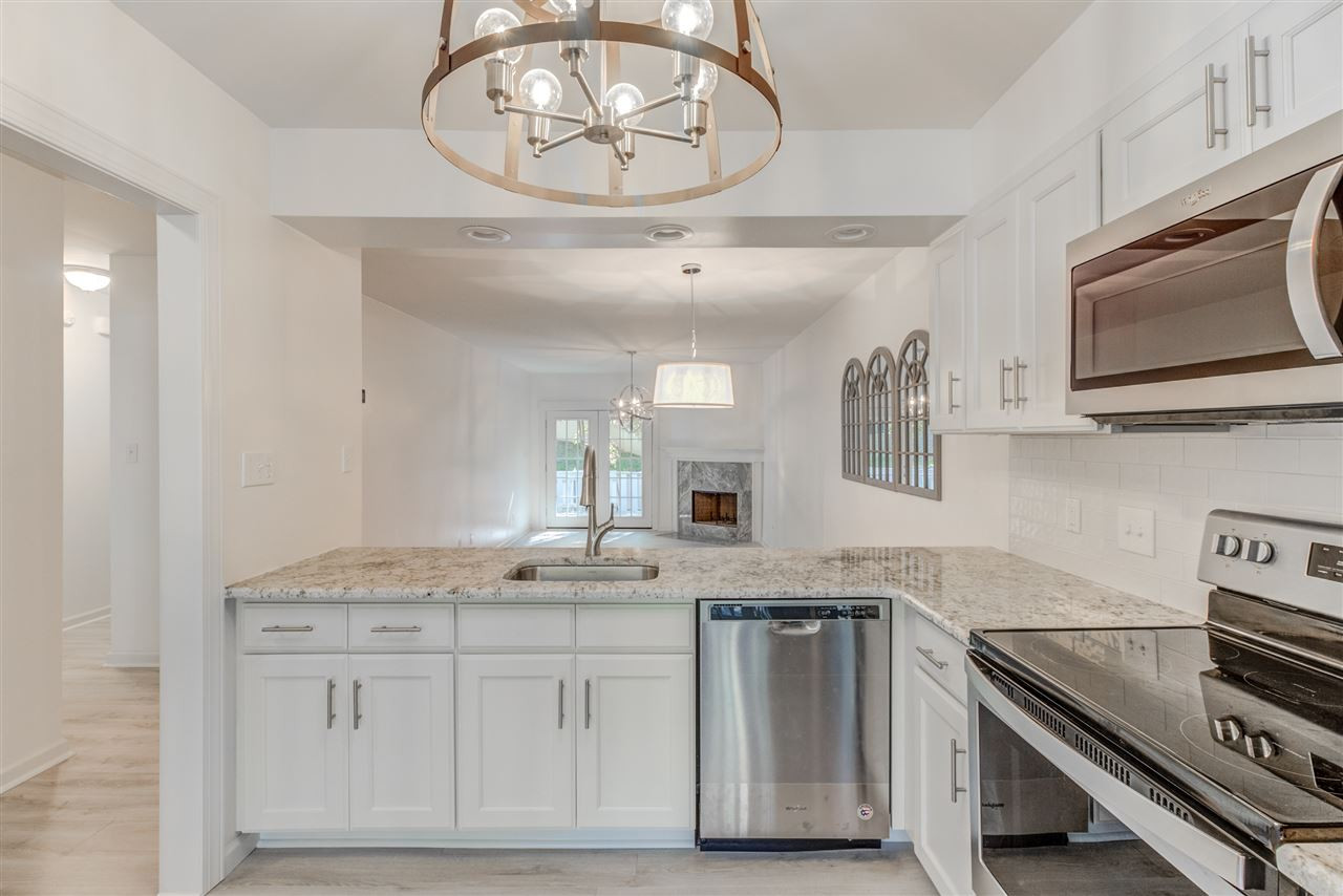 838 Green Ridge Drive Raleigh, NC 27609 - Photo 5 of 23 Photo 5