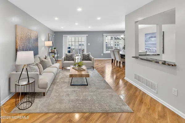 $575,000 | 18 Bridge Pointe Drive, Unit 18, South Amboy, NJ 08879