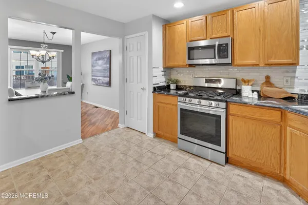 $575,000 | 18 Bridge Pointe Drive, Unit 18, South Amboy, NJ 08879