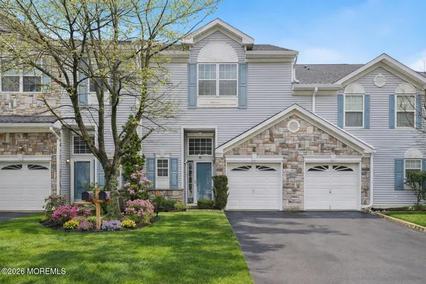 $575,000 | 18 Bridge Pointe Drive, Unit 18, South Amboy, NJ 08879