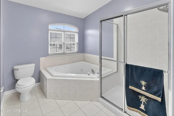 $575,000 | 18 Bridge Pointe Drive, Unit 18, South Amboy, NJ 08879