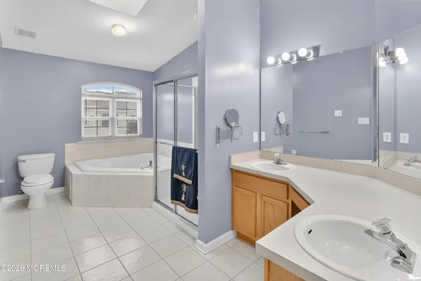 $575,000 | 18 Bridge Pointe Drive, Unit 18, South Amboy, NJ 08879