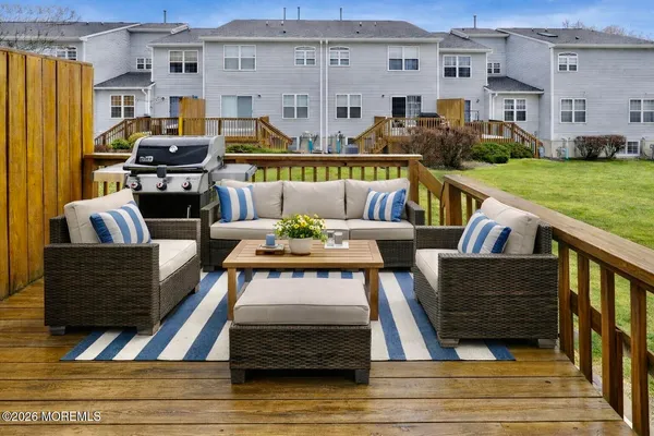 $575,000 | 18 Bridge Pointe Drive, Unit 18, South Amboy, NJ 08879