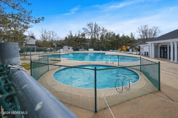 $575,000 | 18 Bridge Pointe Drive, Unit 18, South Amboy, NJ 08879