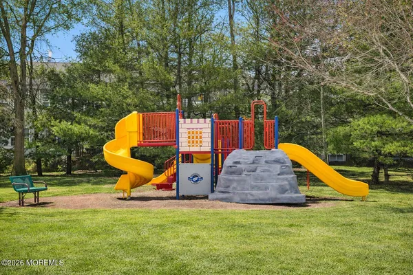 $575,000 | 18 Bridge Pointe Drive, Unit 18, South Amboy, NJ 08879