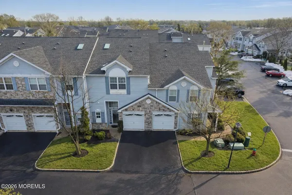 $575,000 | 18 Bridge Pointe Drive, Unit 18, South Amboy, NJ 08879