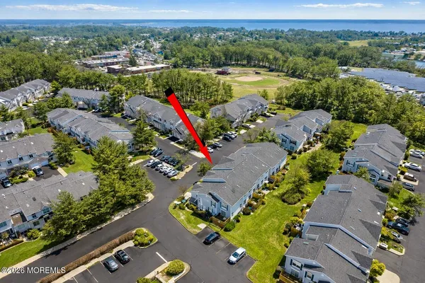 $575,000 | 18 Bridge Pointe Drive, Unit 18, South Amboy, NJ 08879