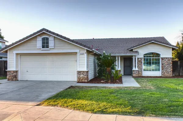 $475,000 | 2723 Mitchell Avenue, Clovis, CA 93611