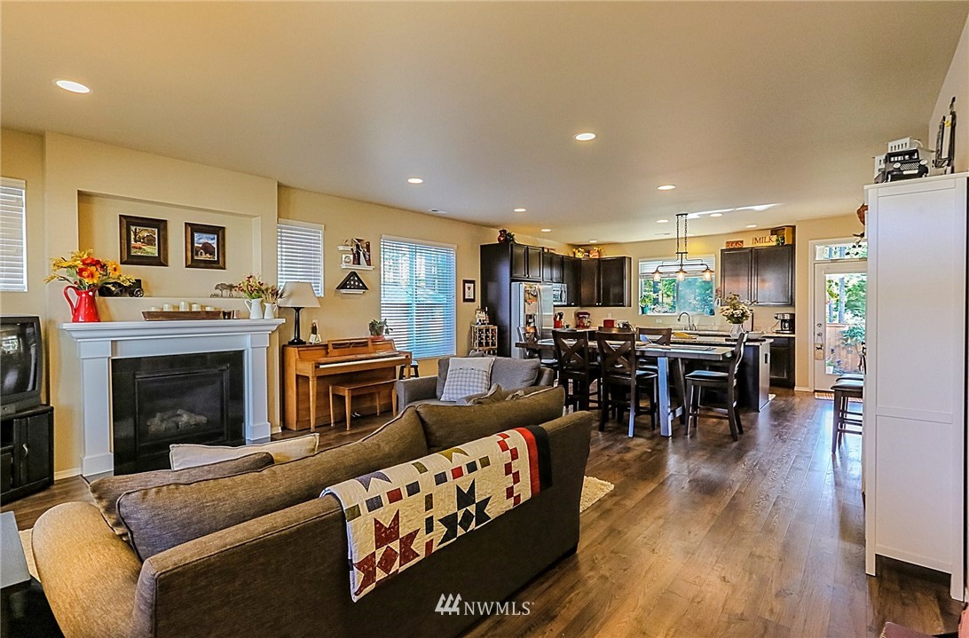 4170 Southwest Colbert Way Port Orchard, WA 98367 - Photo 3 of 25 Gallery Image 3
