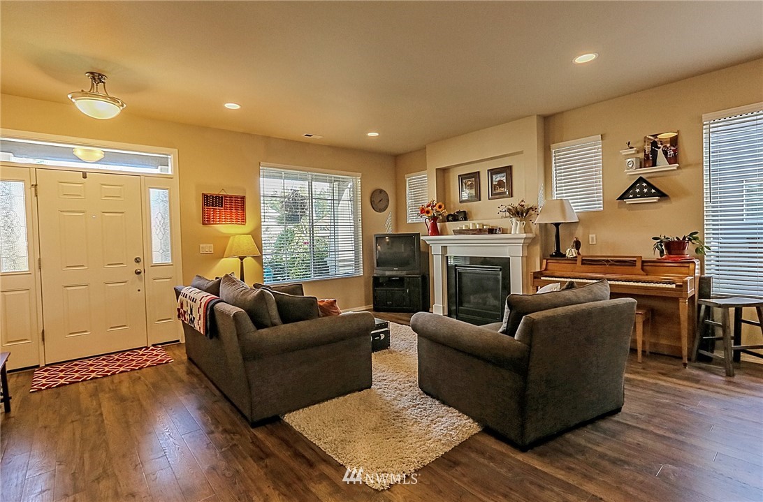4170 Southwest Colbert Way Port Orchard, WA 98367 - Photo 4 of 25 Gallery Image 4