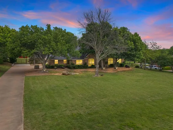 $650,000 | 1907 Woodland Hills Lane, Weatherford, TX 76087