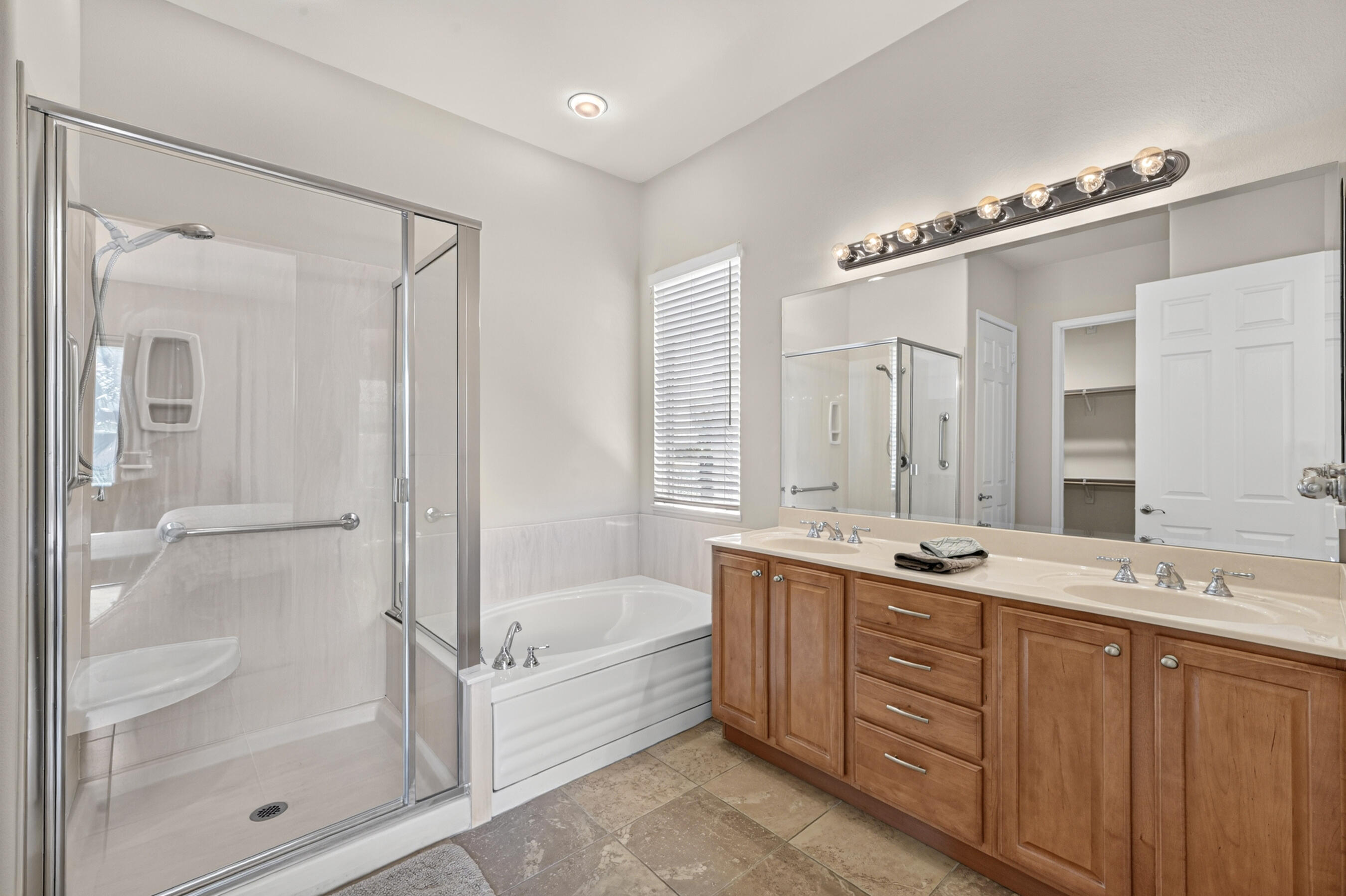 40407 Corte Santa Susana Indio, CA 92203 - Photo 15 of 45 40407-corte-santa-susana-027