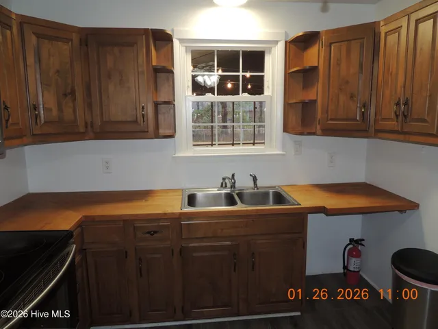 $2,000 | 1108 Hendricks Avenue, Jacksonville, NC 28540