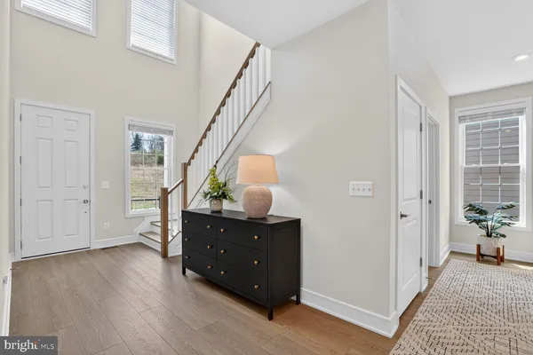 $830,000 | 6053 Cobblestone Court, Marshall, VA 20115