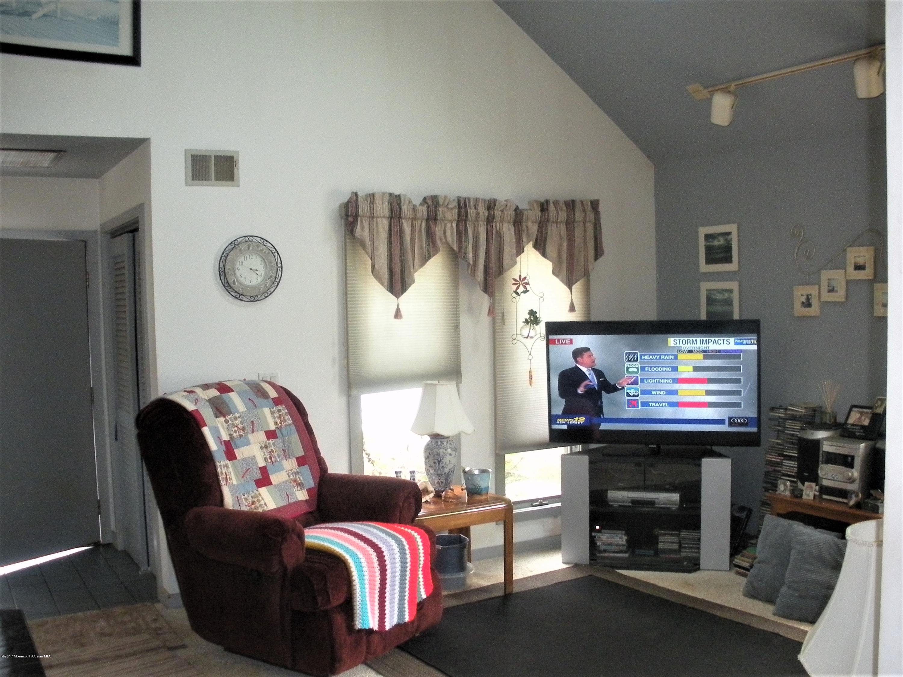 2230 Riviera Parkway Point Pleasant, NJ 08742 - Photo 5 of 41 DSCN4858