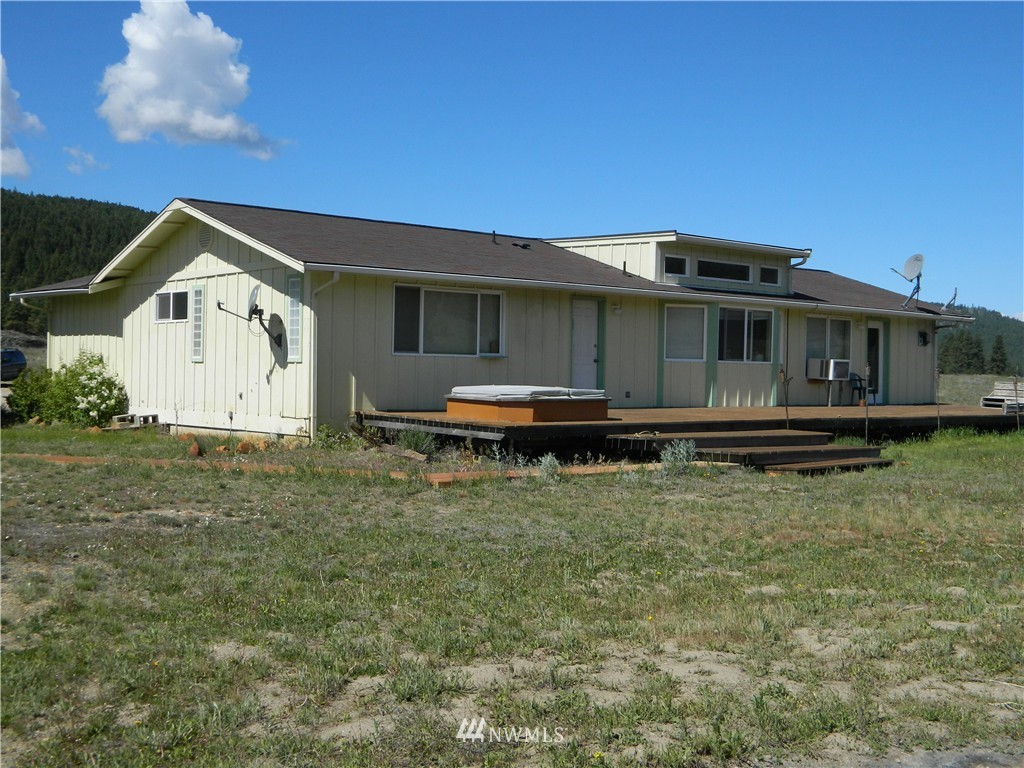 797 Aeneas Valley Road Tonasket, WA 98855 - Photo 4 of 10