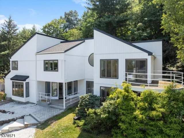 a house view with a outdoor space