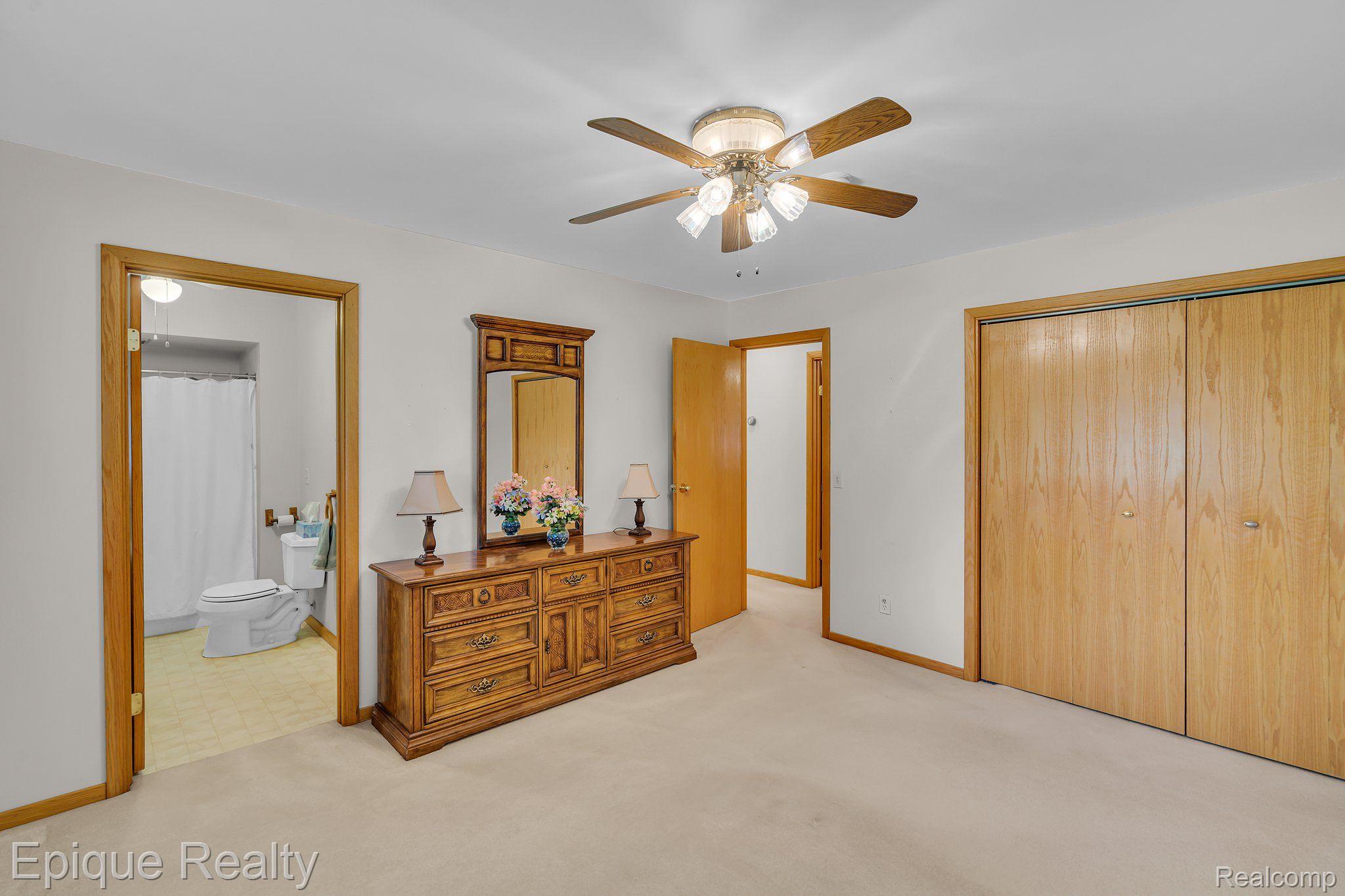 3240 Curtis Road Birch Run, MI 48415 - Photo 15 of 25 Primary Bedroom