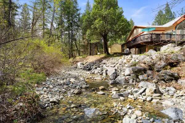 $624,000 | 8081 West Evans Creek Road, Rogue River, OR 97537