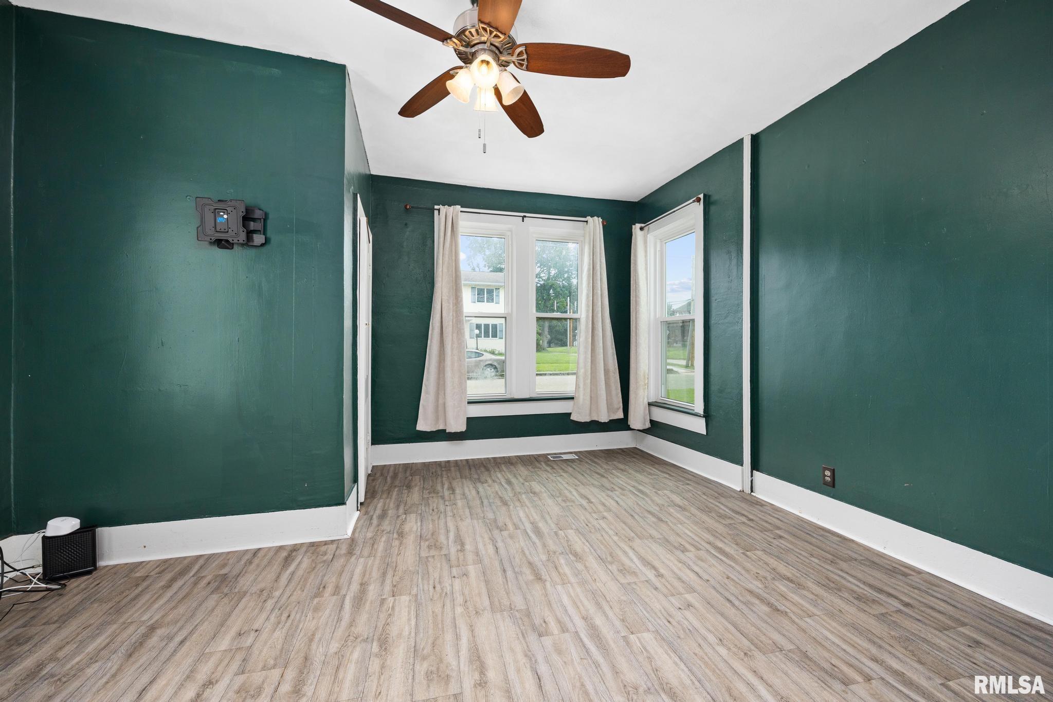 411 East 3rd Street Delavan, IL 61734 - Photo 12 of 36 Gallery Image 12