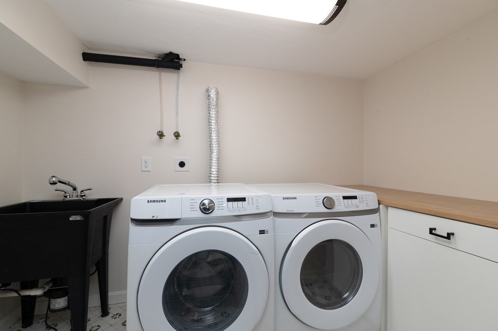 46 Oak Place Halifax, MA 02338 - Photo 28 of 42 a utility room with dryer and washer