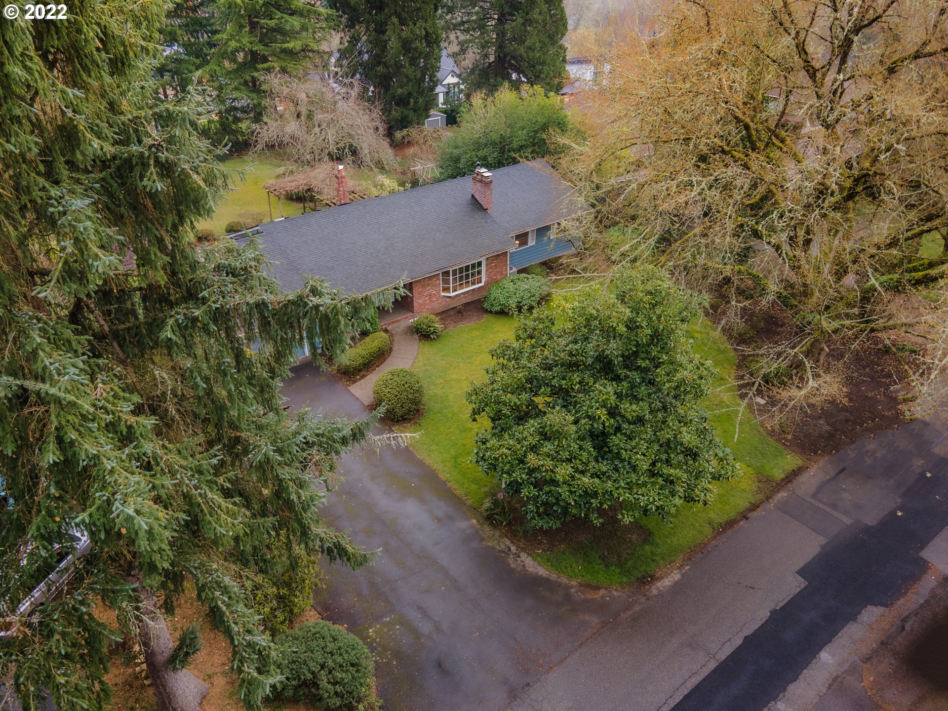 4534 Southwest 60th Place Portland, OR 97221 - Photo 28 of 29 Yard