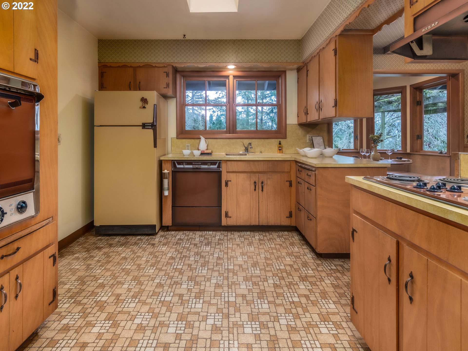 4534 Southwest 60th Place Portland, OR 97221 - Photo 8 of 29 Kitchen