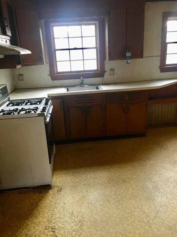 9 Nason Road Saugus, MA 01906 - Photo 7 of 14 Gallery Image 7