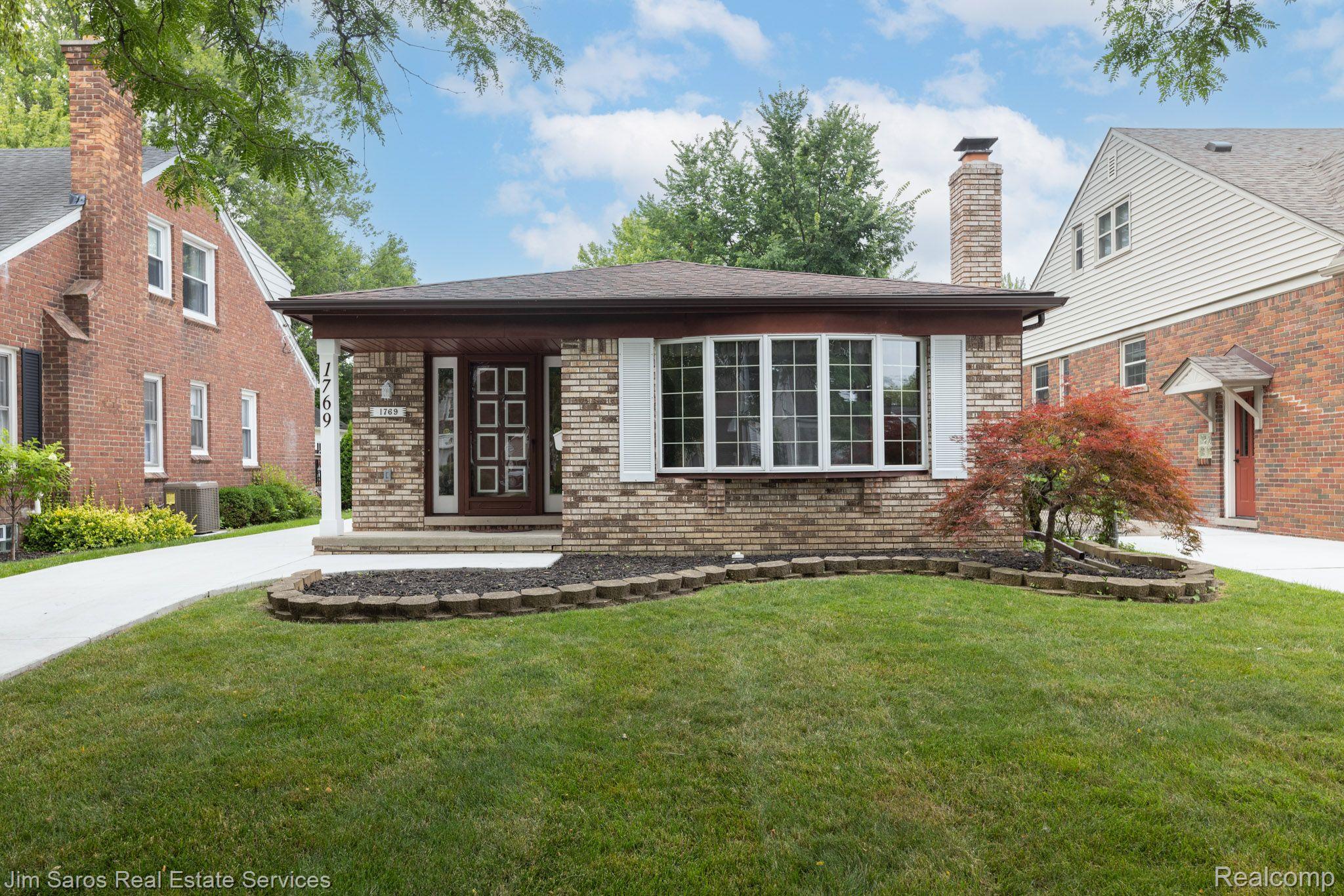 1769 Hampton Road Grosse Pointe, MI 48236 - Photo 27 of 27 Gallery Image 27