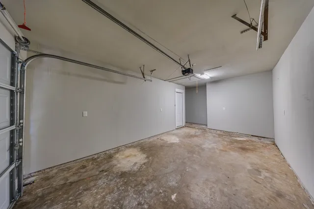 $2,200 | 6201 Carew Street, Houston, TX 77074