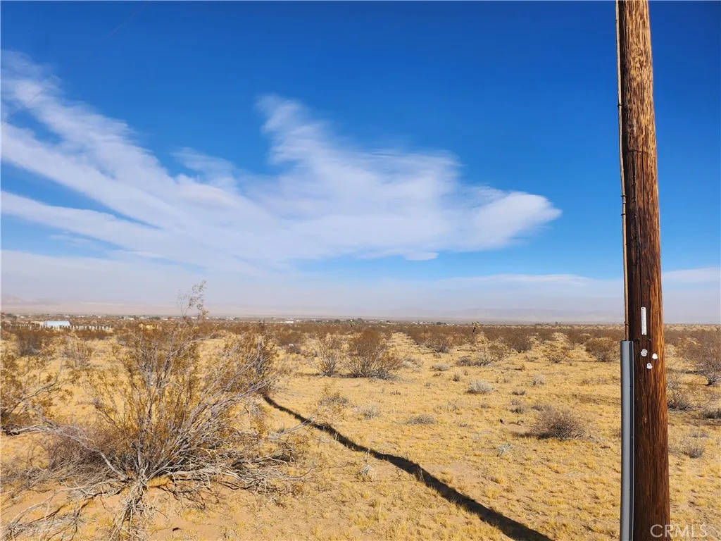 0 Ducor Yucca Valley, CA 92284 - Photo 3 of 8 a view of an ocean