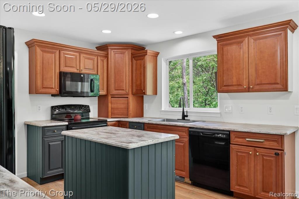 517 Deer Valley Road Holly, MI 48442 - Photo 10 of 61