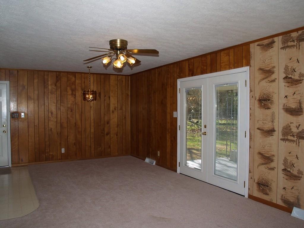 7237 Fairview Road Corryton, TN 37721 - Photo 12 of 32 12_din_fam combo_07