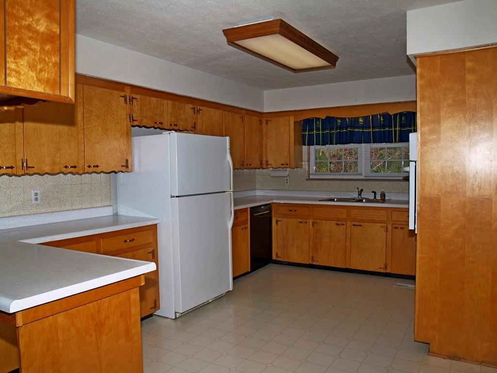 7237 Fairview Road Corryton, TN 37721 - Photo 14 of 32 14_kitchen_02