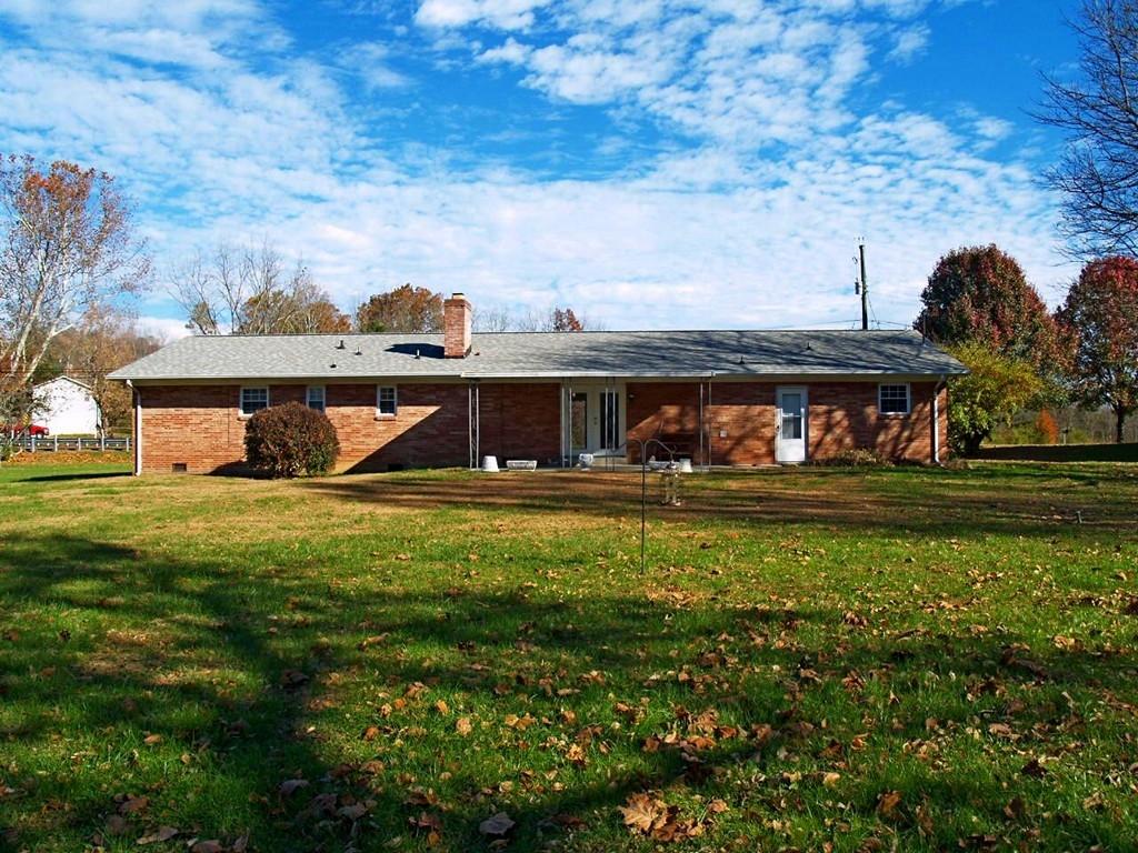 7237 Fairview Road Corryton, TN 37721 - Photo 27 of 32 27_rear_02