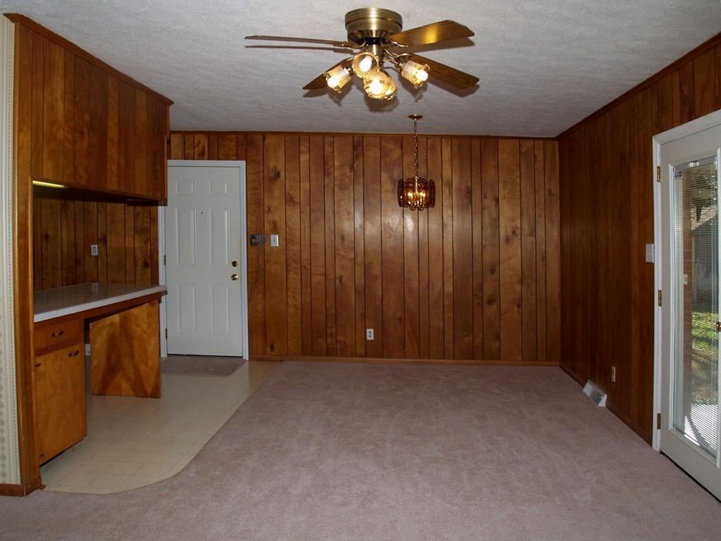 7237 Fairview Road Corryton, TN 37721 - Photo 10 of 32 10_din_fam combo_05