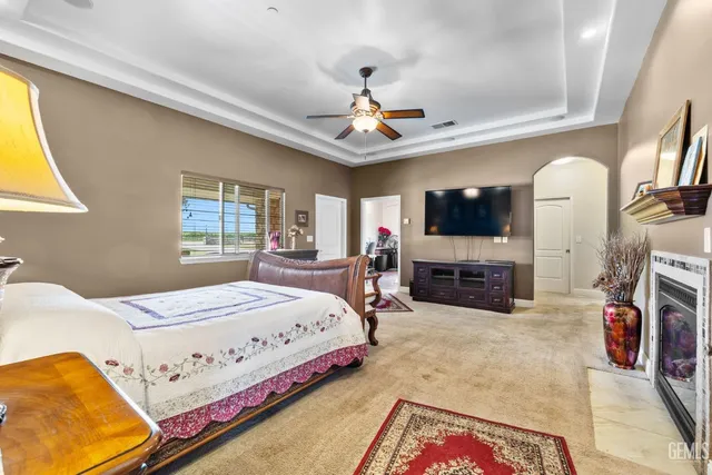 a view of a hallway with shelves